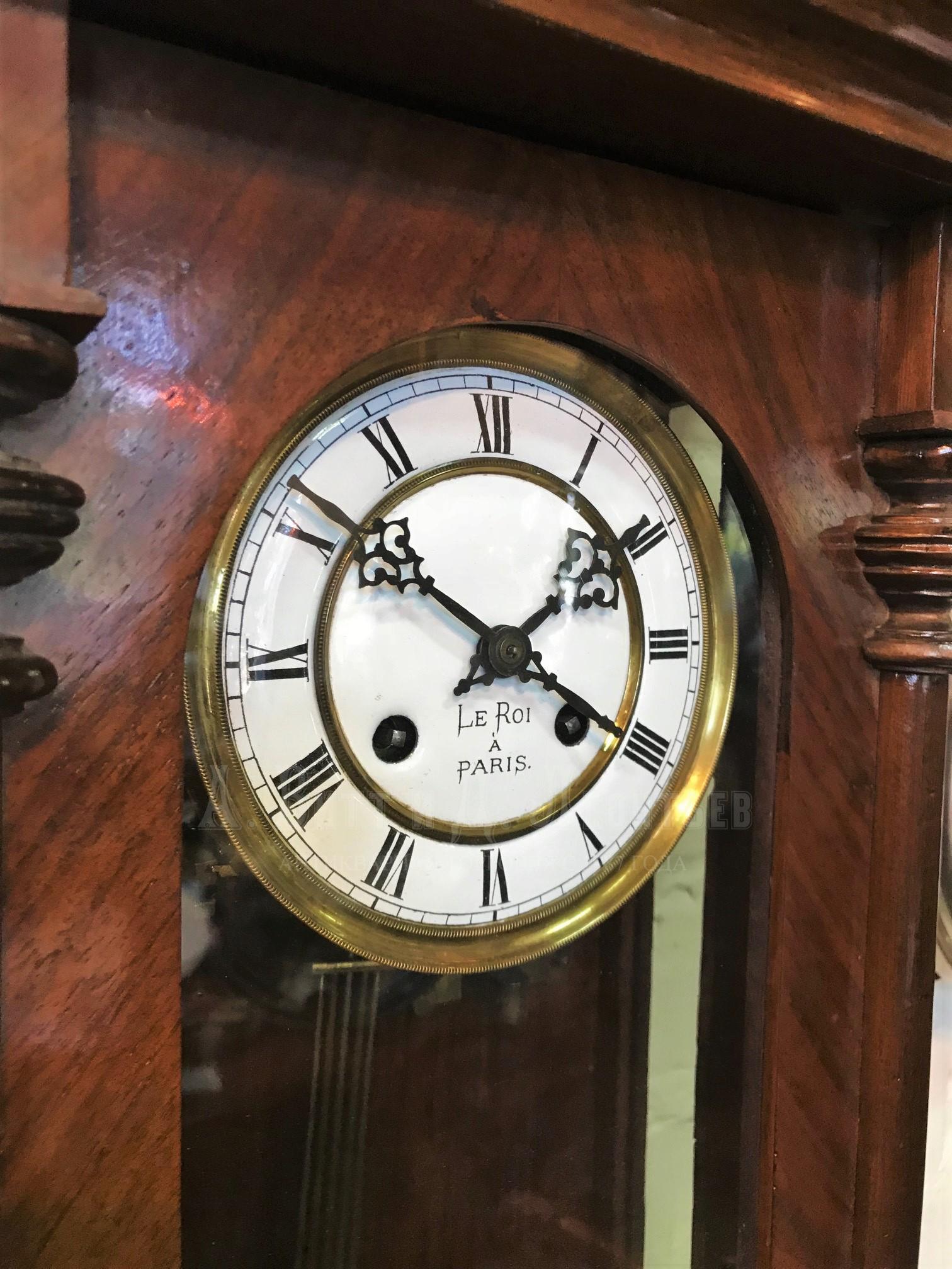 Настенные Часы Le Roi a Paris в ореховом корпусе